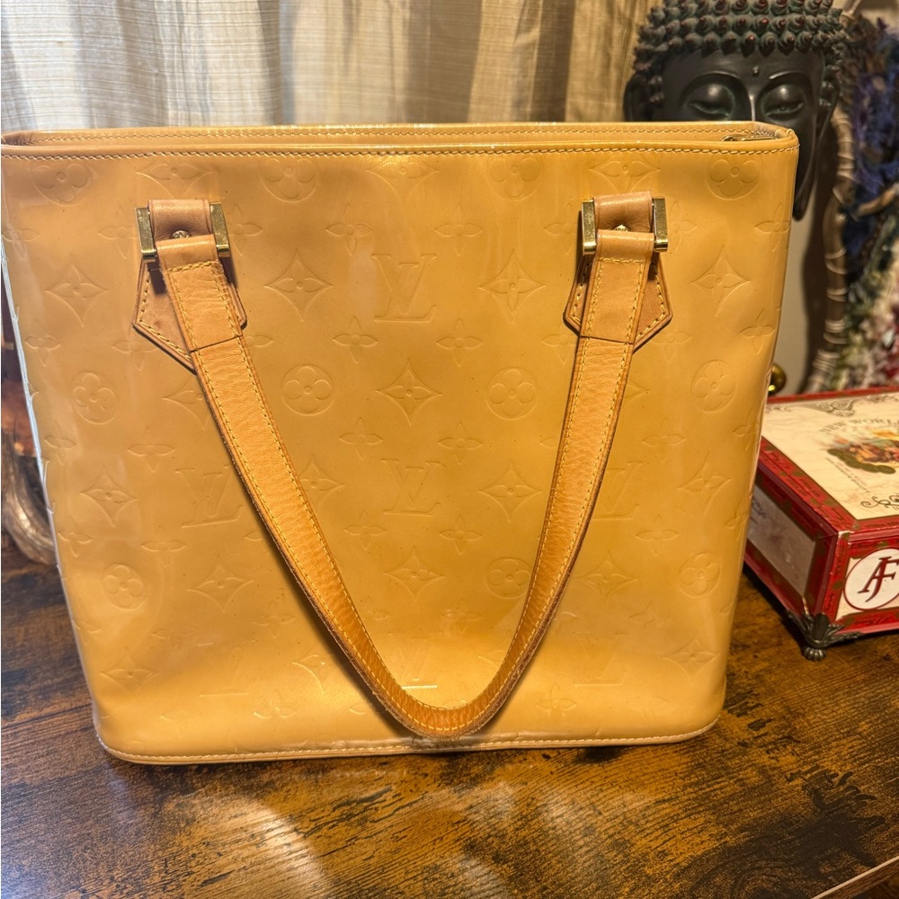 Louis Vuitton Tan Leather Tote Bag with Structured Design
